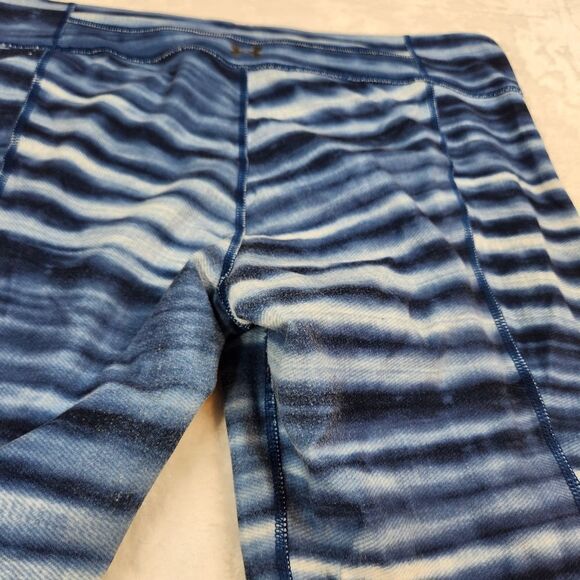 3/$25 Blue Striped Under Armour Crop Leggings Sz XL - Picture 5 of 11